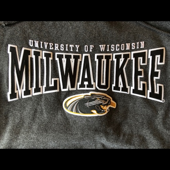 Vintage university of Wisconsin hoodie Milwaukee - Picture 3 of 5